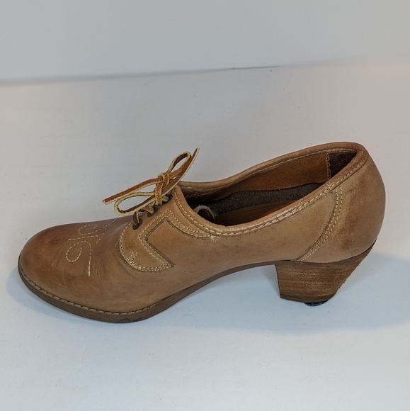 Vintage leather shoes - Picture 11 of 16